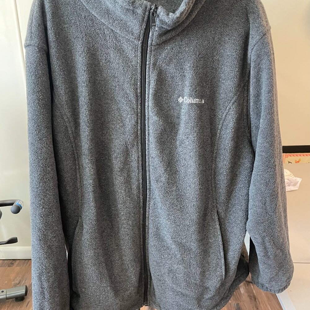 Columbia mens zip up jacket zip XL in grey color